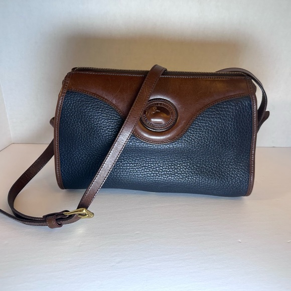 Dooney & Bourke Handbags - Vintage Dooney & Bourke Crossbody